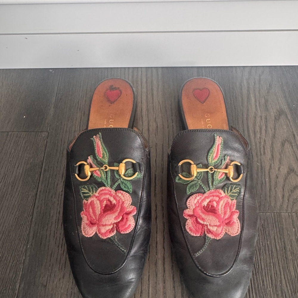 Gucci Black Floral Embroidered Women's Loafers
